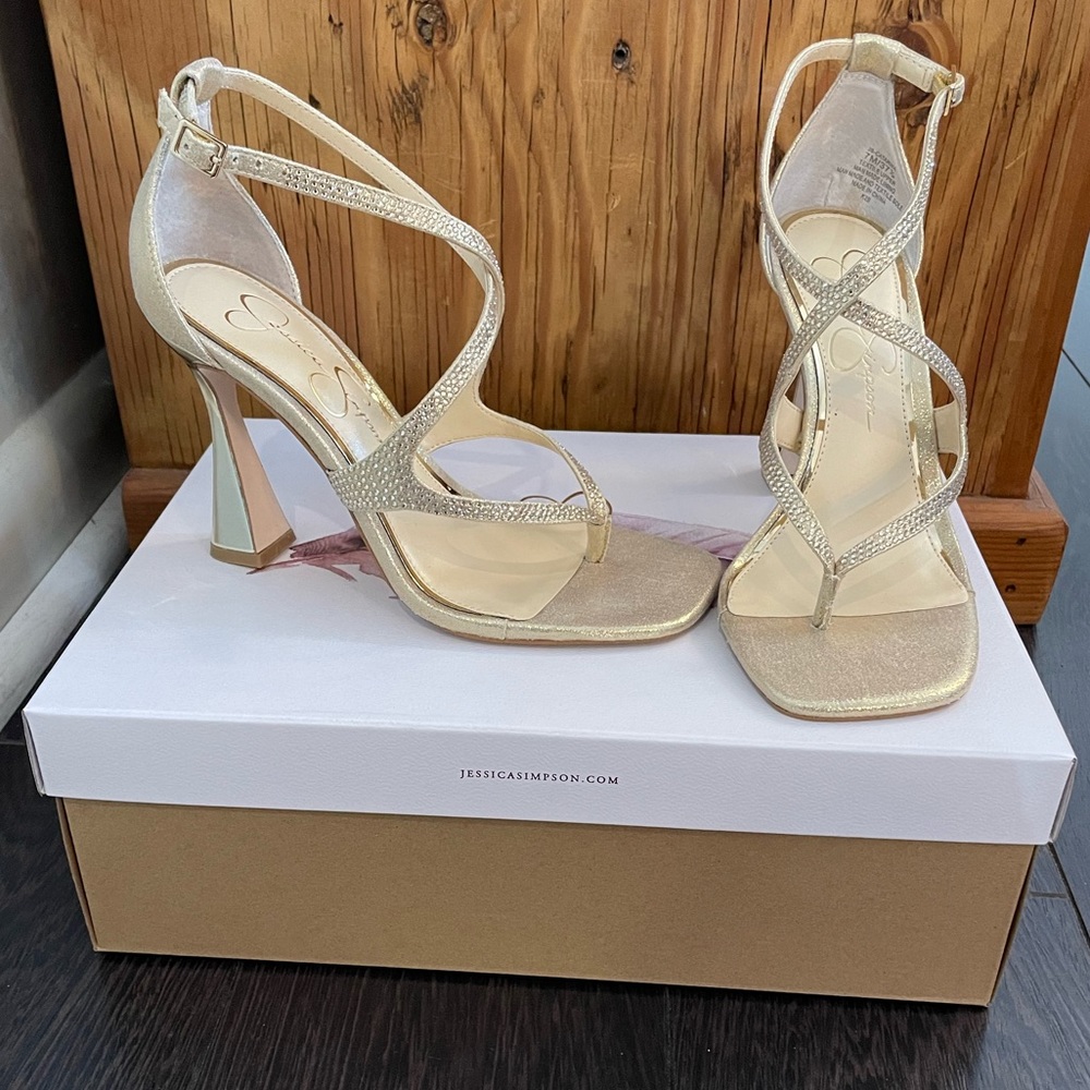 Jessica Simpson NEW Gold Catarina Sandals Size 7